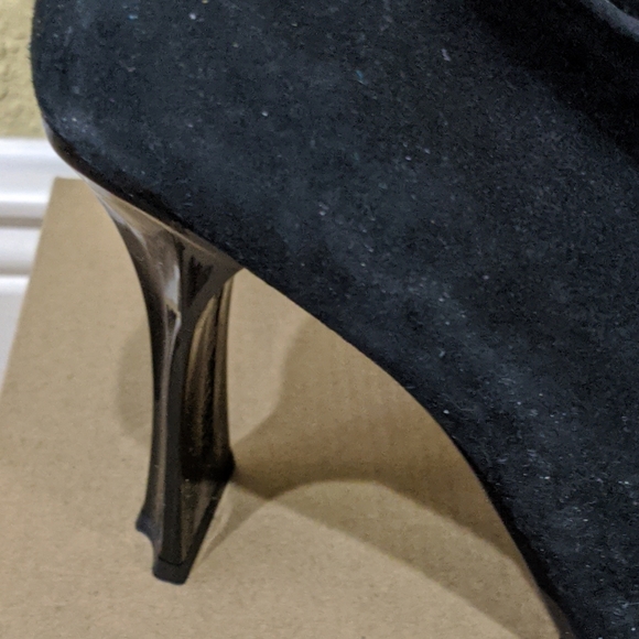 Loretta Pettinari - Picture 4 of 12